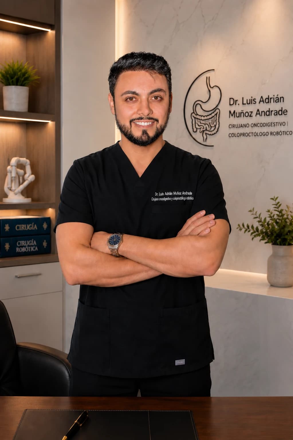 Dr. Luis Muñoz Andrade, cirujano general y digestivo